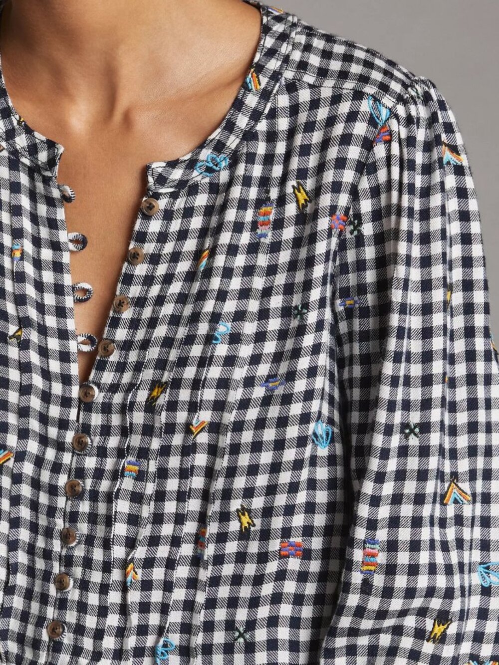 NWT Anthropologie Pilcro Embroidered Gingham Buttondown - Size M - Picture 2 of 3